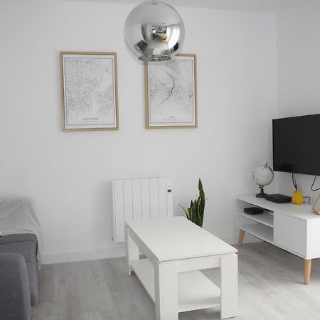 Edificio Privado Con Terraza Apartment Haro Ngoại thất bức ảnh