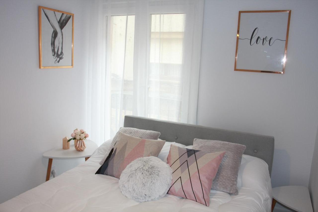 Edificio Privado Con Terraza Apartment Haro Ngoại thất bức ảnh